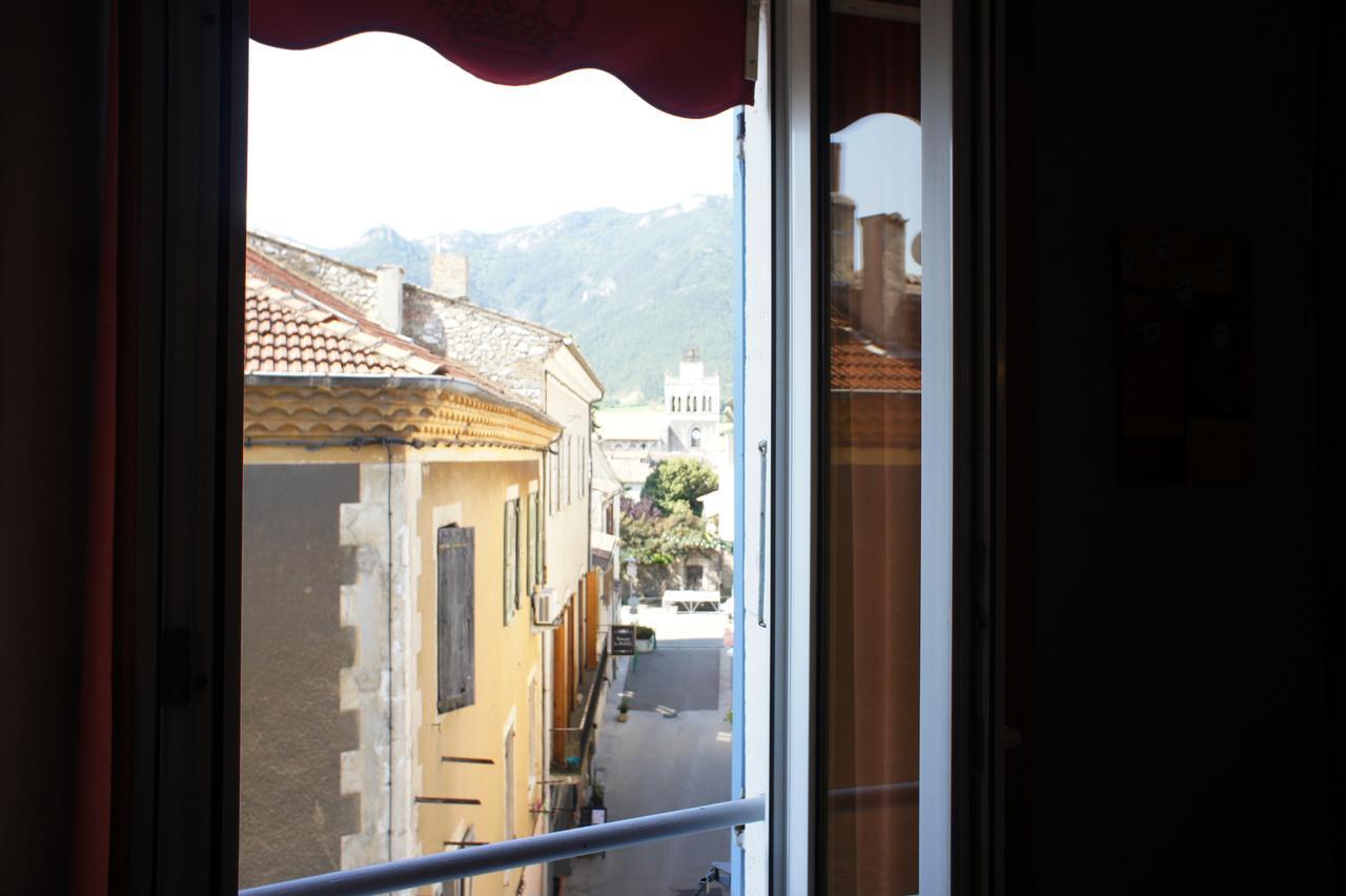 Hotel Des Alpes Die Exterior photo